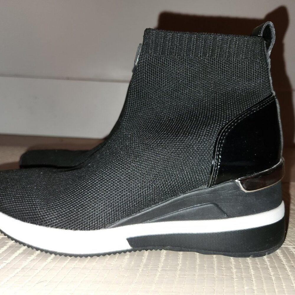 MICHAEL KORS Women's SKYLER Black Stretch Knit Wedge Bootie Sock Sneaker